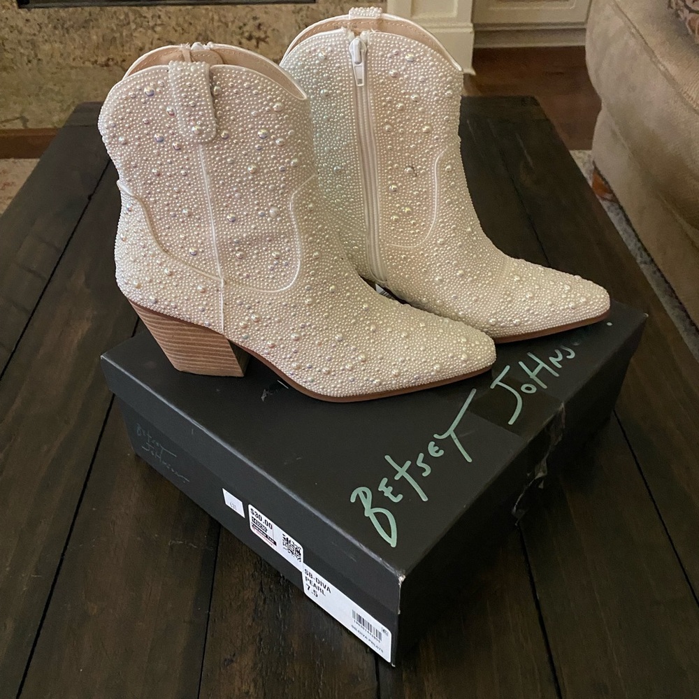 Betsey Johnson Diva Pearl Boots
